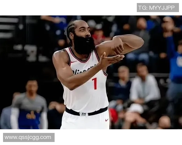 火箭大胜开拓者,哈登砍下大三双刷新记录:一场载入史册的巅峰之战 火箭大胜开拓者,哈登砍下大三双刷新记录:一场载入史册的巅峰之战